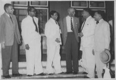 Azeez, V. Kimaraswamy, Bernard Aluwihare and D.B. Welagedera leaving fir the Commonwealth Parliamentary Association Conference at Nairobi, Kenya seen off  by Hon. M.D. Banda in 1954