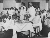 Azeez speaking at a prohibition meeting at Colombo Town Hall organized by Hon. I.M.R.A. Iriyagolla