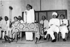 Meeting in honour of Somasunthara Pulavar presided by V.A. Kandiah in 1955