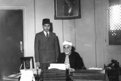 Azeez with Rector of Al-Azhar university, Sheikh Mustapha Abdel Razak in Cairo, Egypt in 1947