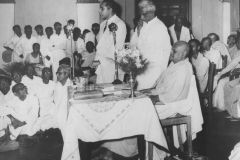 Azeez speaking at a prohibition meeting at Colombo Town Hall organized by Hon. I.M.R.A. Iriyagolla