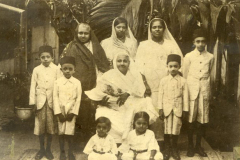 Standing (top row) L-R: ALM Amsa Umma, MS Ummu Thahira & ALM Zulaiha Umma