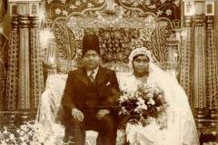 Wedding of M.M. Sultan and Shareefa (Azeez's sister) at Jaffna in 1939<p> M.M. Sultan was a Proctor, Kathi and Mayor of Jaffna in 1955</p>