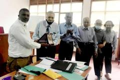 President S.M. Rismy presents Memento to Ali Azeez